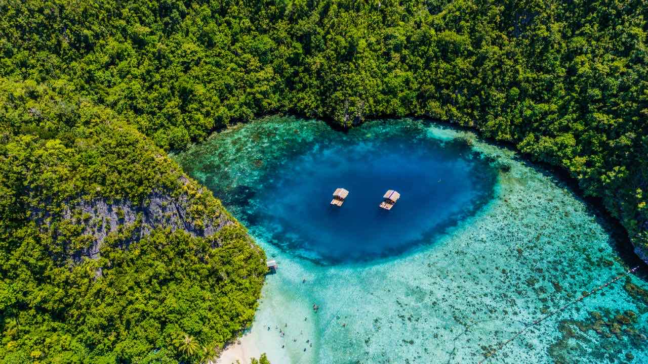 Le lagon de Sugba et ses pontons flottants, Del Carmen, Caraga. Photo : Ariel Raz / Pexels